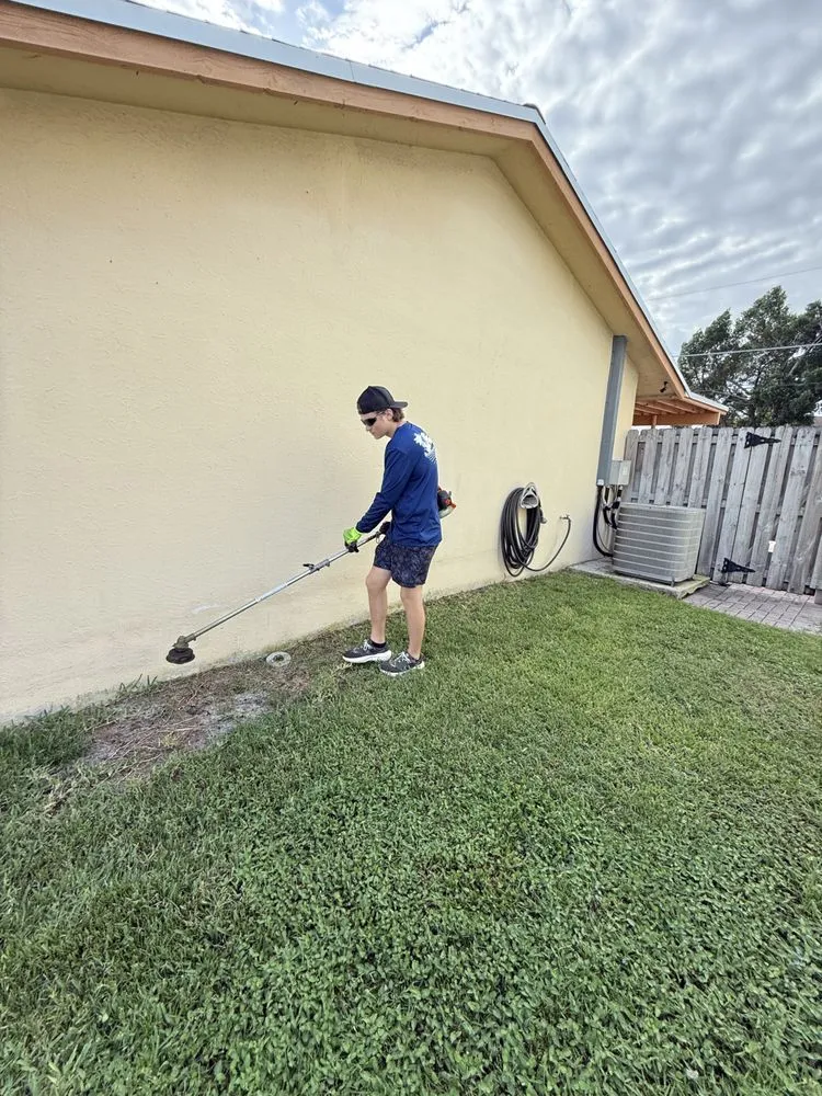 Custom lawn care service in Coconut Creek, FL by Crouse lawn services