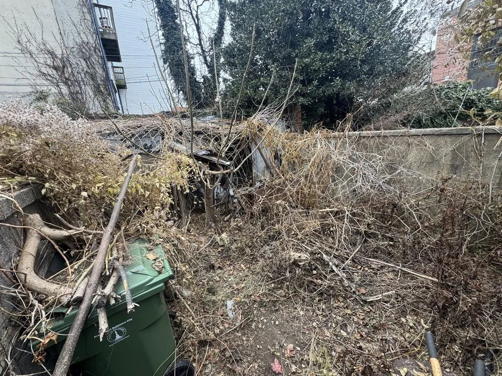 Expert residential landscaping in Essex, MD - Crow Truck’s Hauling