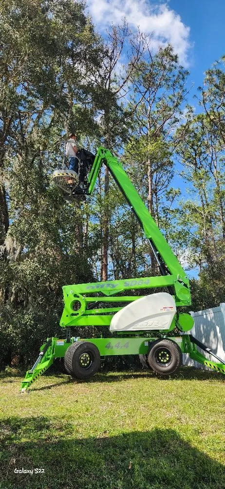 Affordable lawn mowing service near you in Lecanto, FL by Crowes Nest Land Management