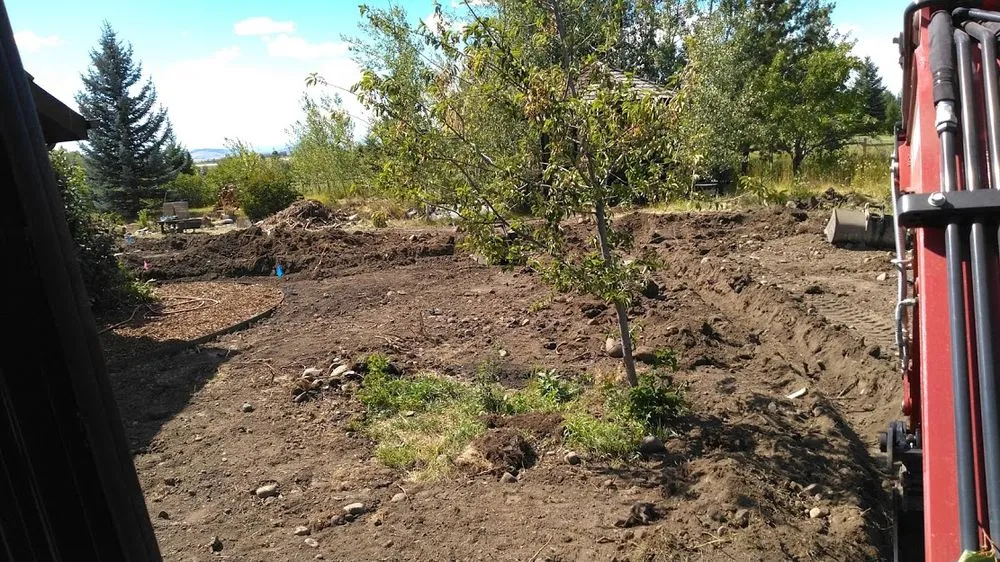 Affordable yard cleanup service for beautiful yards across Belgrade, MT - Crowley Construction