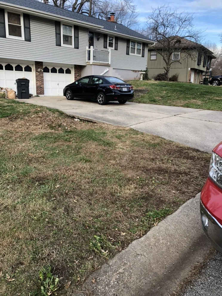 Top-rated lawn care service experts serving Blue Springs, MO - Crown Cuts Lawncare