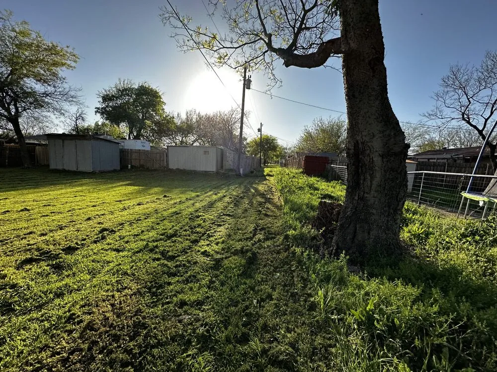 Custom lawn care service experts serving Ponder, TX - Crown landscaping