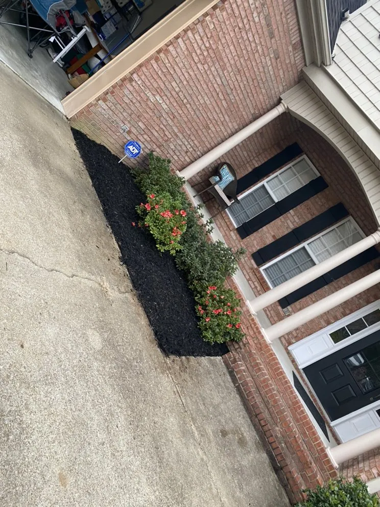 Professional outdoor landscaping experts serving Ooltewah, TN - CRR Landscape & Dumpsters