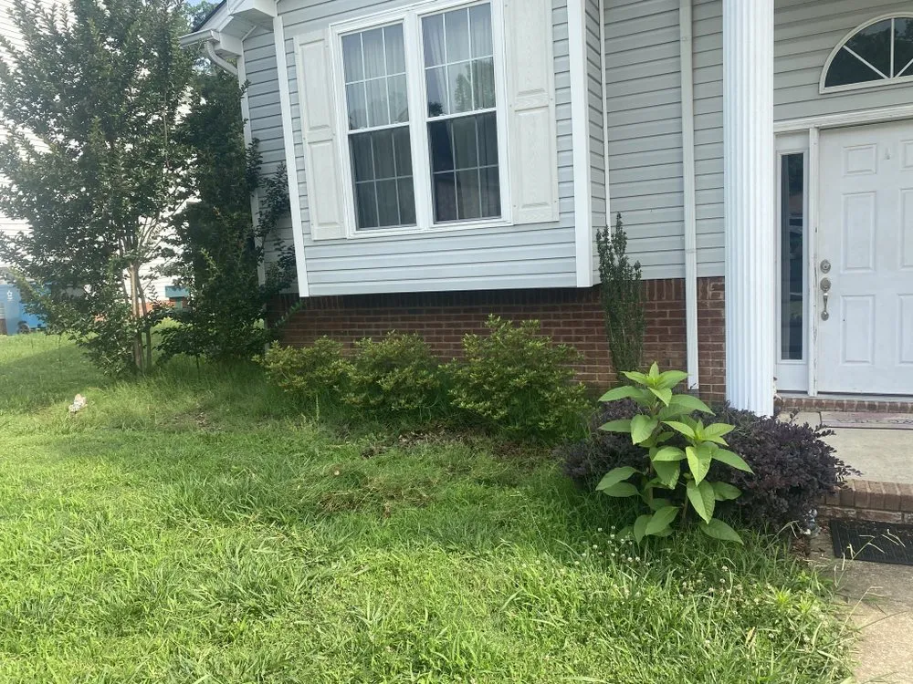 Professional garden landscaping for beautiful yards in Ooltewah, TN by CRR Landscape & Dumpsters