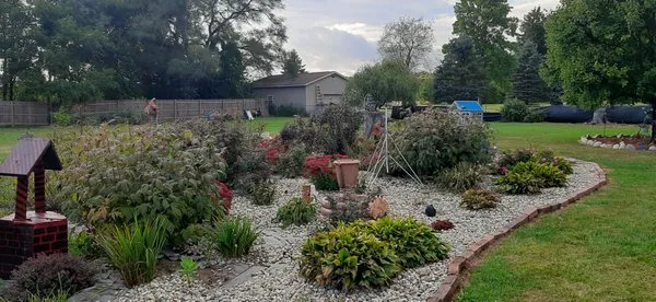 Crue Home, Lawn and Design Logo