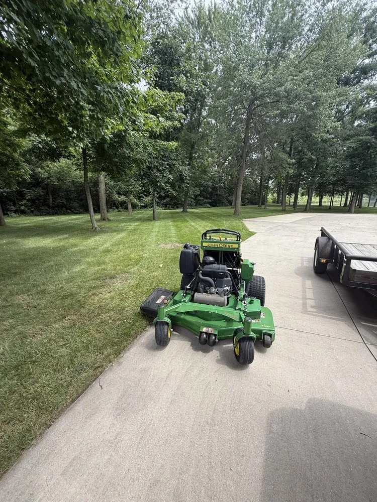 Professional yard maintenance in Muncie, IN - Cruea Lawn & Landscape