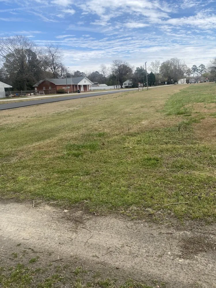 Professional garden landscaping experts serving Fayetteville, NC - Crump & Sons