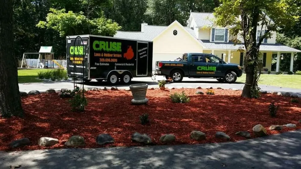 Local lawn mowing service experts serving East Peoria, IL - Cruse Lawn and Outdoor Services