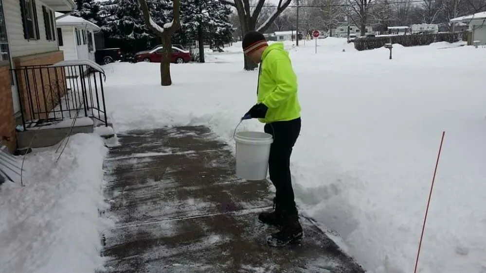 Professional yard maintenance near you in East Peoria, IL by Cruse Lawn and Outdoor Services