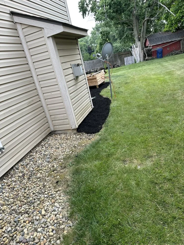 Reliable outdoor landscaping experts serving Indianapolis, IN - Crutchfield Property Maintenance