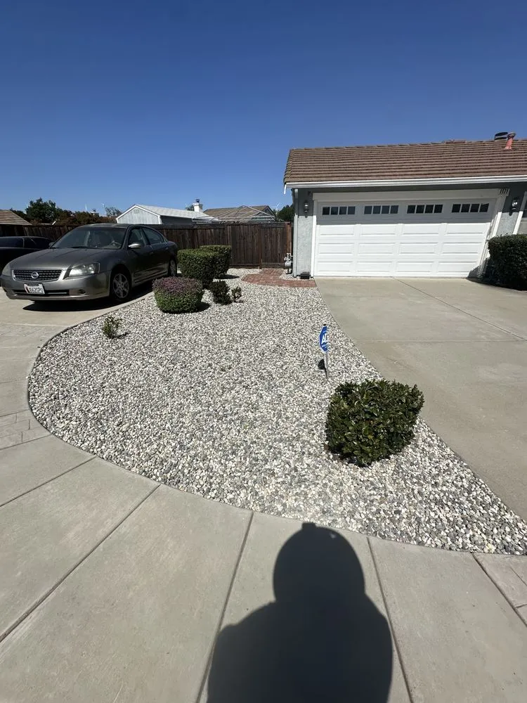 Top-rated lawn mowing service experts serving Stockton, CA - Cruz & Co Landscape