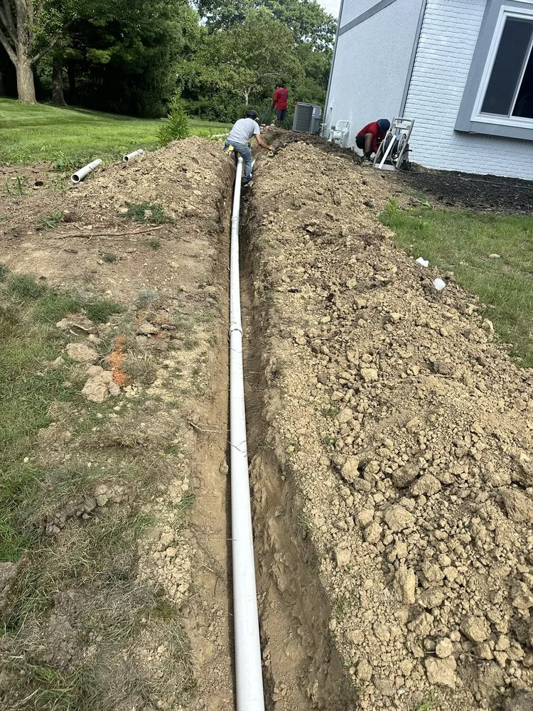 Professional lawn care service experts serving Columbus, OH - Cruz & Company