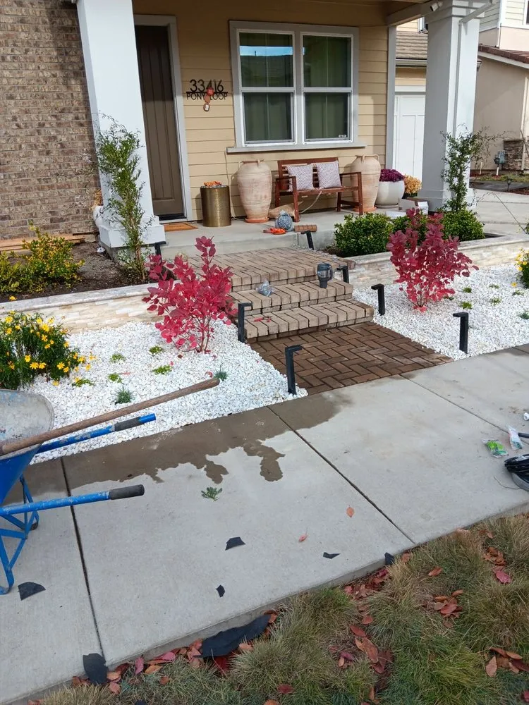 Reliable outdoor landscaping in Hayward, CA by Cruz A+ Remodeling