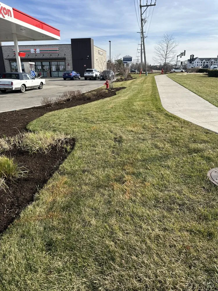 Reliable lawn care service experts serving Waukegan, IL - Cruz Brothers Landscaping Services