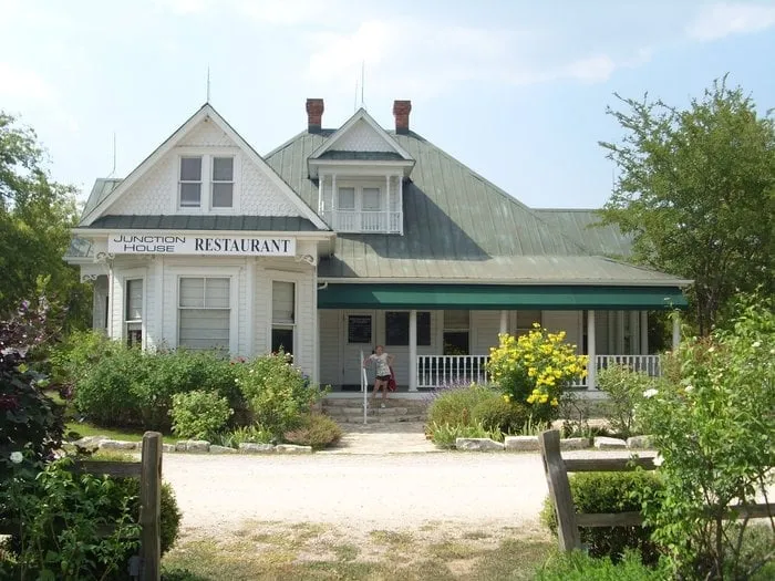 Expert residential landscaping near you in Boulder, CO by Cruz Chapas Painting