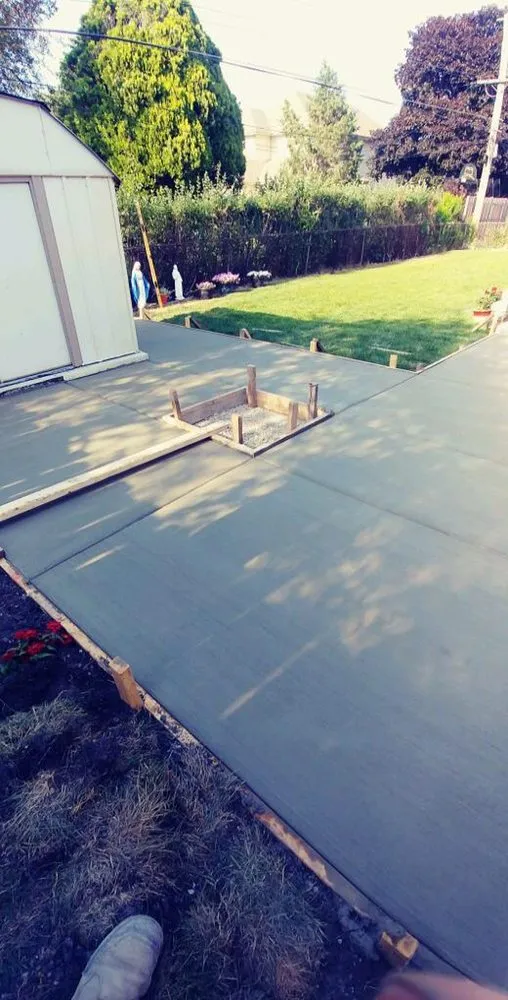 Affordable landscape installation in Northlake, IL by Cruz Concrete