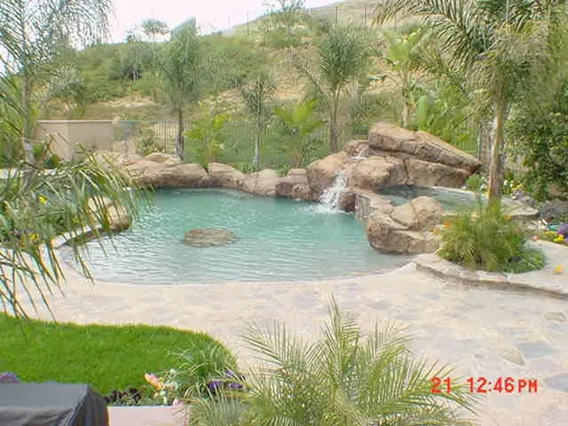 Local residential landscaping with custom design in Northridge, CA by Cruz Construction & Landscape