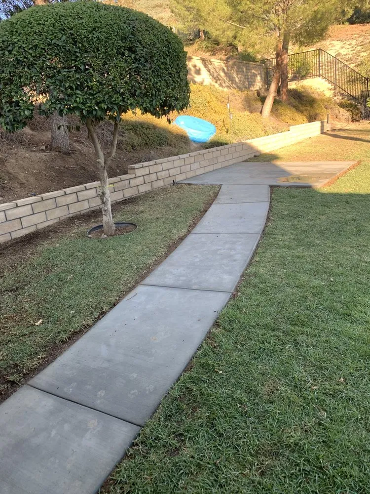 Local yard maintenance experts serving Northridge, CA - Cruz Construction & Landscape