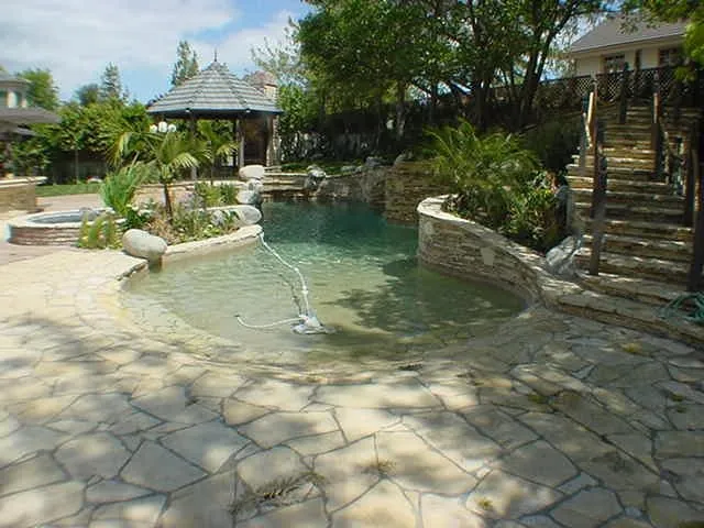 Professional lawn care service in Northridge, CA by Cruz Construction & Landscape