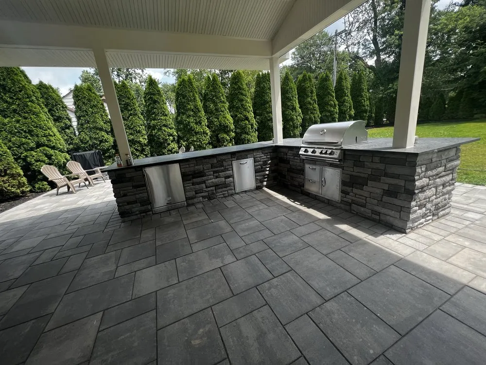 Local lawn mowing service experts serving Trenton, NJ - Cruz Construction & Masonry