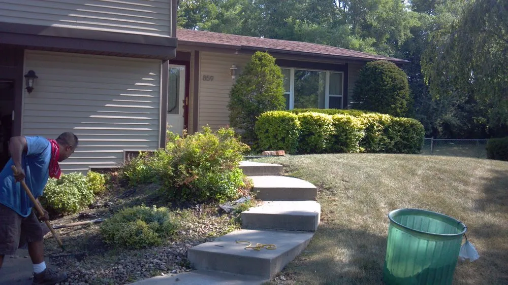 Reliable landscape installation experts serving Arlington Heights, IL - Cruz Crew Lawn Service