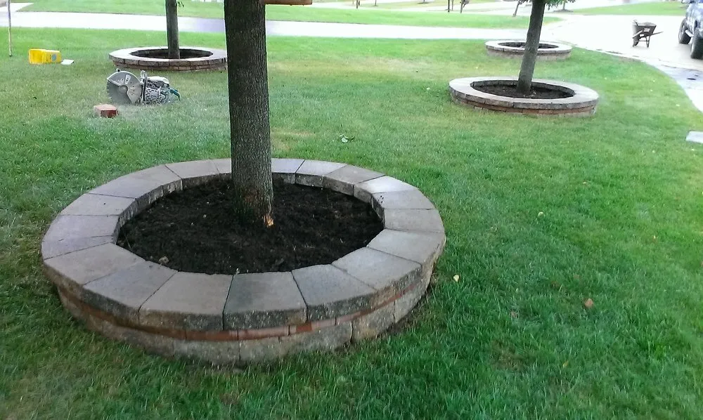 Affordable lawn mowing service in Arlington Heights, IL - Cruz Crew Lawn Service