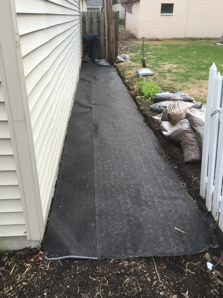 Top-rated landscape design experts serving Arlington Heights, IL - Cruz Crew Lawn Service