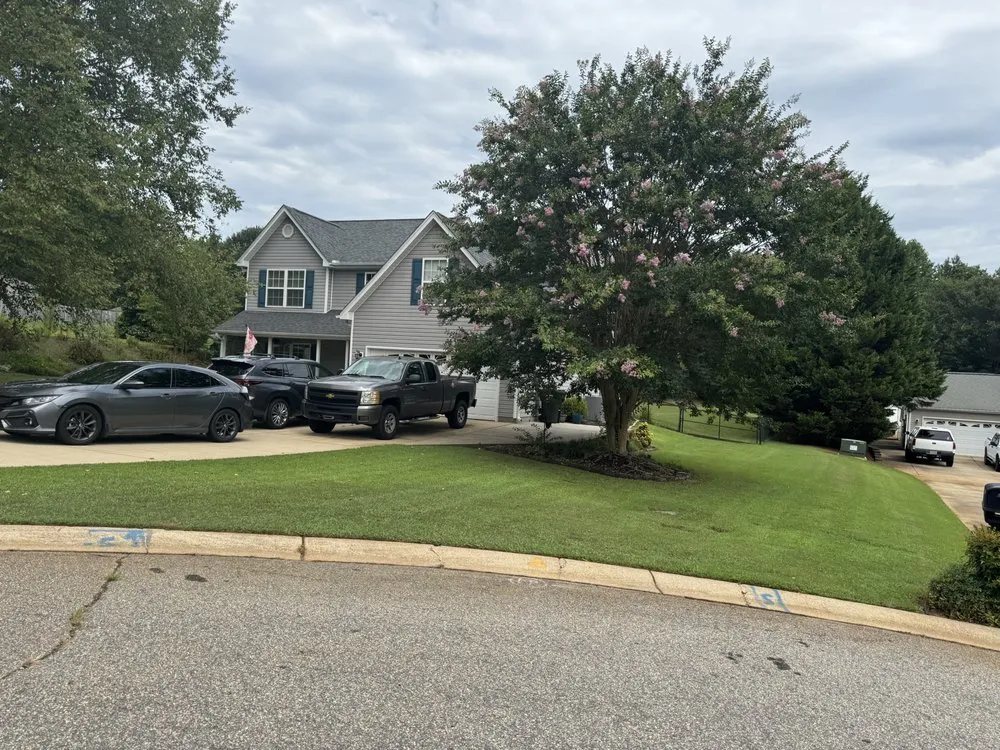 Top-rated outdoor landscaping in Lyman, SC by Cruz Elite Landscaping