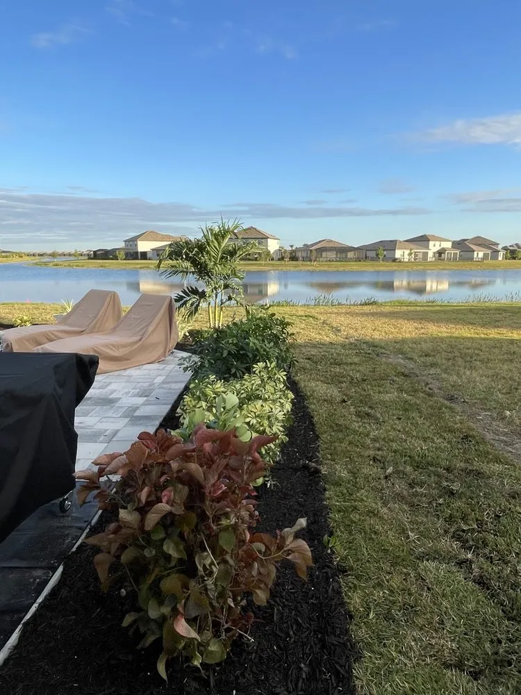 Professional yard cleanup service in Fort Myers, FL by Cruz Express Lawn Care