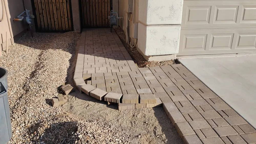 Trusted yard cleanup service with custom design in Youngtown, AZ by Cruz Ladnscape