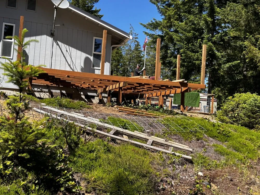 Expert yard cleanup service with custom design in Bremerton, WA by Cruz Landscaping & Construction