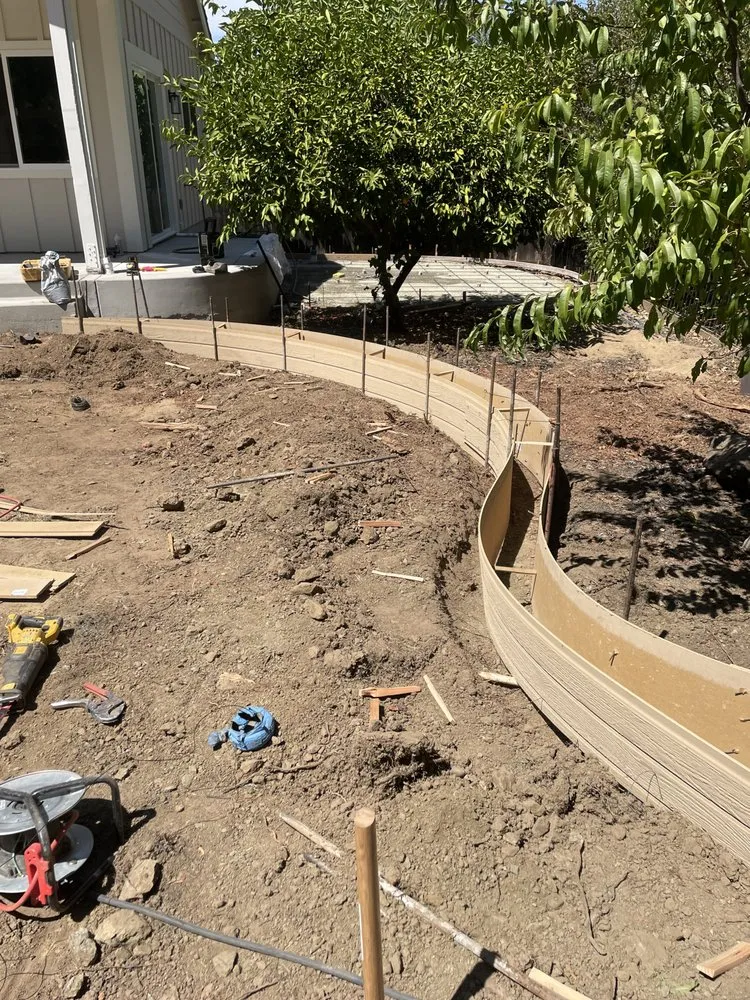Professional yard maintenance in Sacramento, CA by Cruz Landscaping & Design