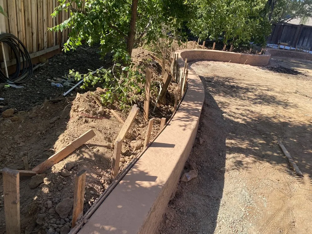 Custom landscape design in Sacramento, CA by Cruz Landscaping & Design