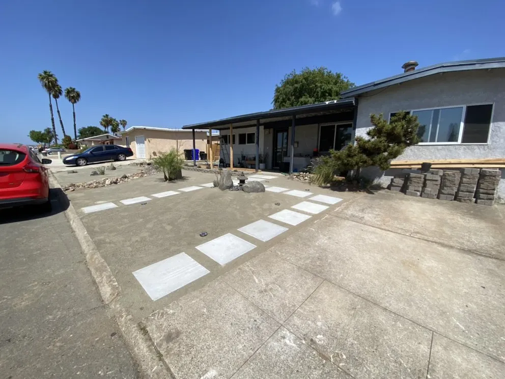 Reliable yard cleanup service for residential properties in San Diego, CA by Cruz Landscaping & Maintenance