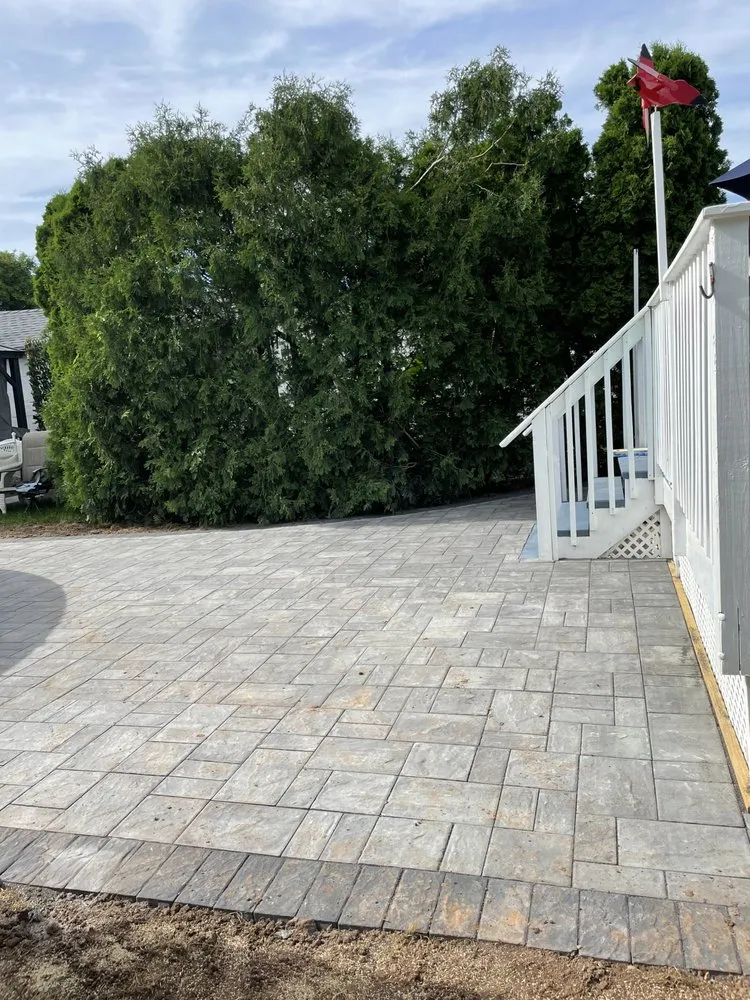 Affordable lawn mowing service for beautiful yards in Raritan, NJ by Cruz Landscaping & Masonry