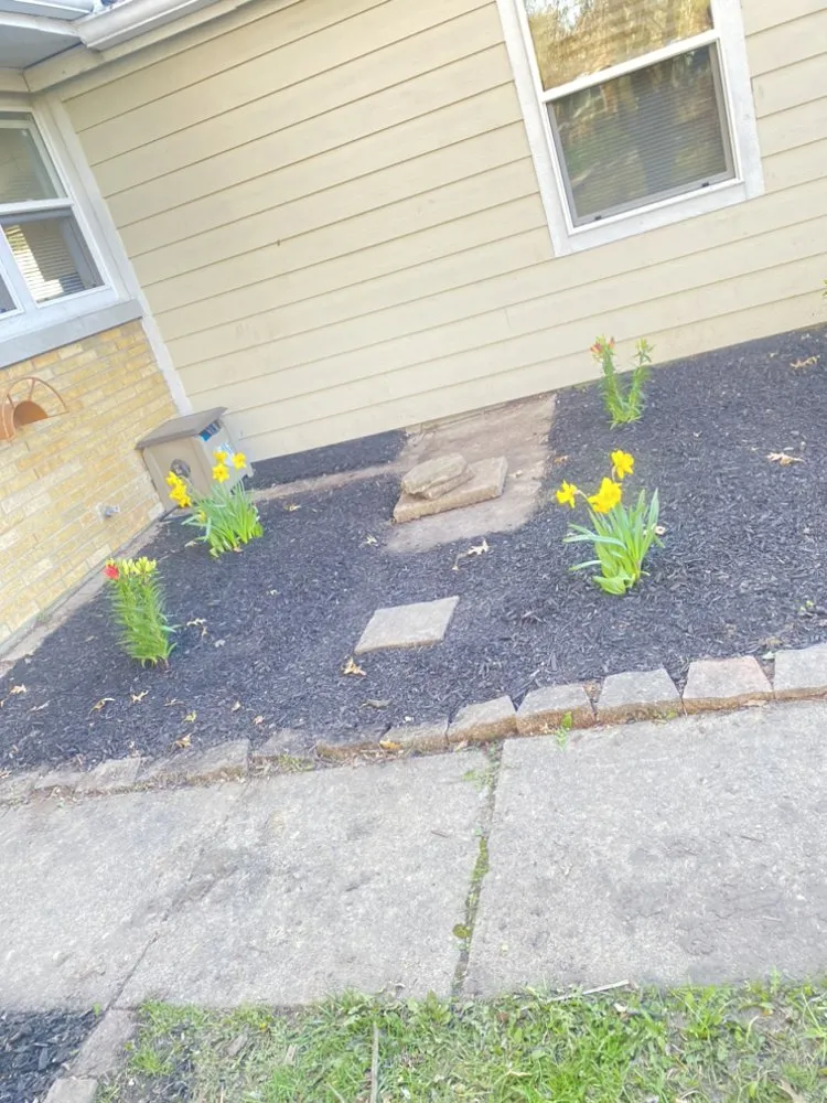 Reliable garden landscaping experts serving Indianapolis, IN - Cruz Landscaping and Mowing