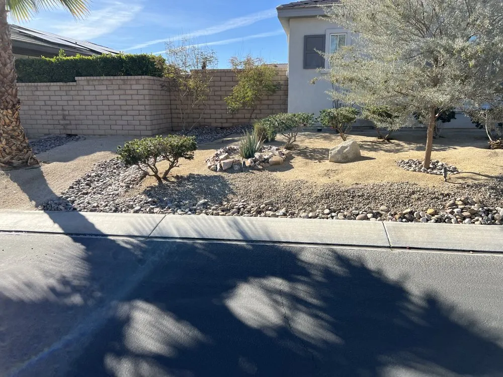 Custom garden landscaping in Coachella, CA by Cruz Landscaping
