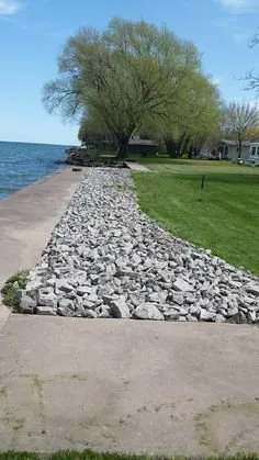 Top-rated yard maintenance in Medina, NY - Cruz Landscaping