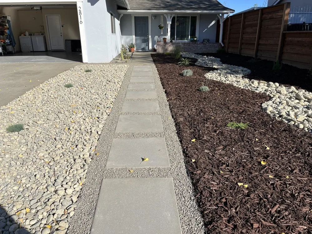 Local residential landscaping in Elverta, CA by Cruz Landscaping Services
