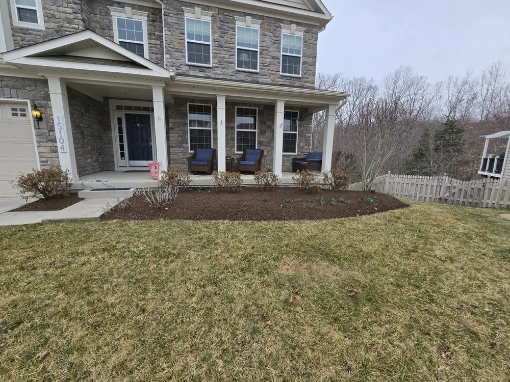 Trusted yard maintenance for homes in triangle, VA by Cruz Landscaping