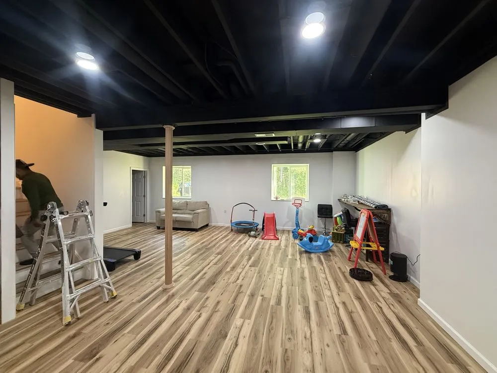 Trusted yard maintenance in Hudson, NY by Cruz Lansdcaping