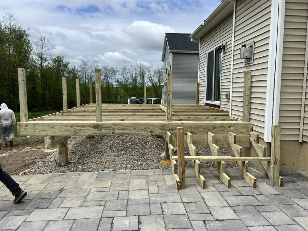 Expert yard cleanup service for beautiful yards across Hudson, NY - Cruz Lansdcaping