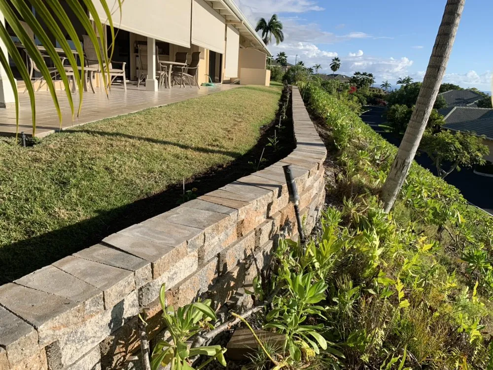 Affordable lawn care service for homes in Holualoa, HI by Cruz Lawn and Landscape