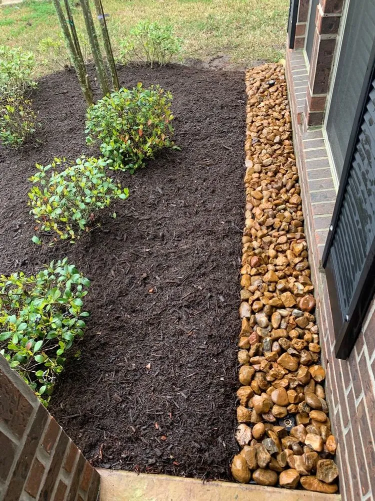 Top-rated landscape design in Houston, TX - Cruz Lawn Service & Landscaping