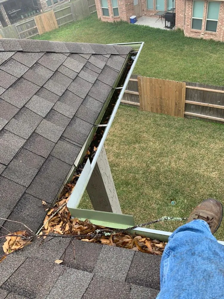 Top-rated yard maintenance in Houston, TX - Cruz Lawn Service & Landscaping