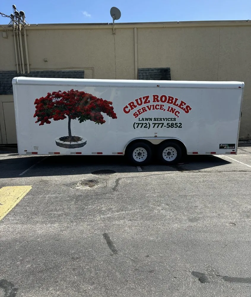 Trusted garden landscaping in Fort Pierce, FL - Cruz Robles Service