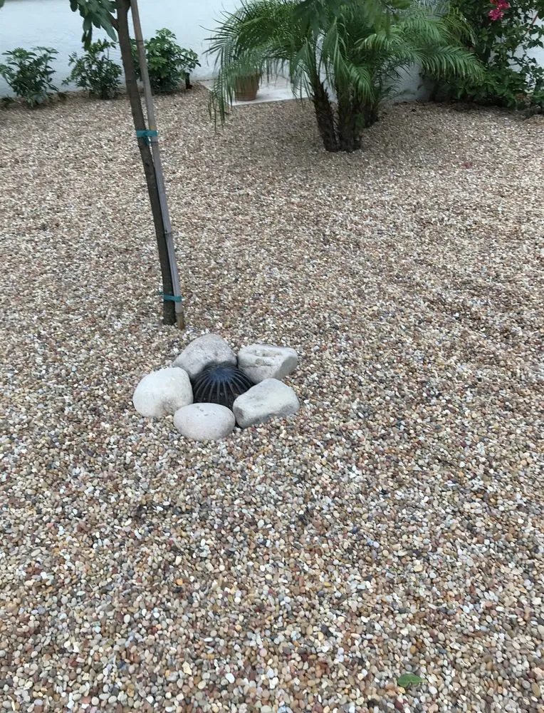 Trusted garden landscaping with custom design across Fort Pierce, FL - Cruz Robles Service