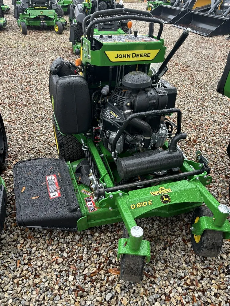 Top-rated residential landscaping for homes across Fort Pierce, FL - Cruz Robles Service