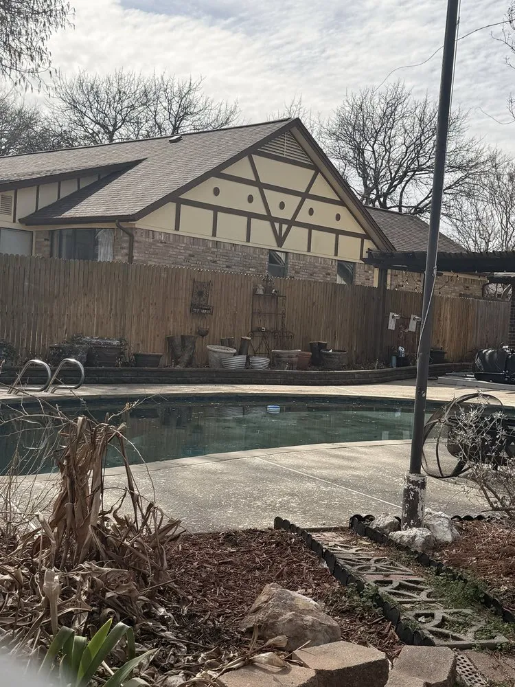 Local lawn mowing service in Dallas, TX - Cruz Tree Services