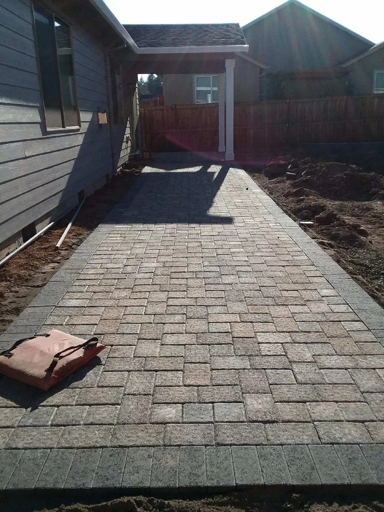 Reliable outdoor landscaping in Salem, OR by Cruz Urbina Landscapes